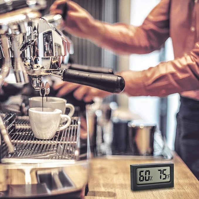 A Seisso digital thermometer displaying temperature and humidity scene